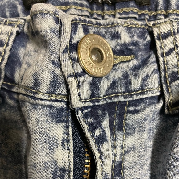 Seductions SIRENS acid wash jeans (straight leg) PRICE DROP‼️$20 - Picture 5 of 11